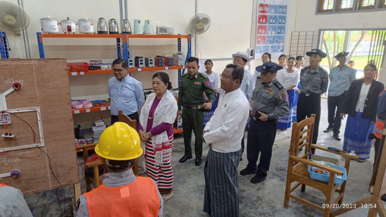 Inspection of short-term courses at the Government Technical High School (Putao) by members of the State Administrative Council, the Prime Minister of State and the Ministers of State of Kachin